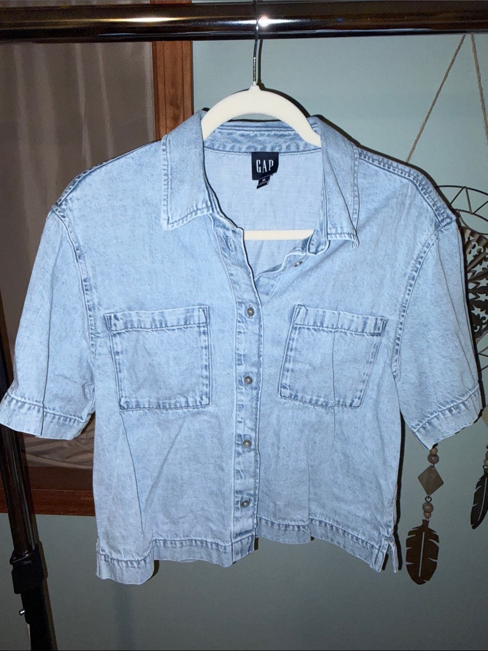 GAP Light Wash Denim Button-Front Short Sleeve Shirt